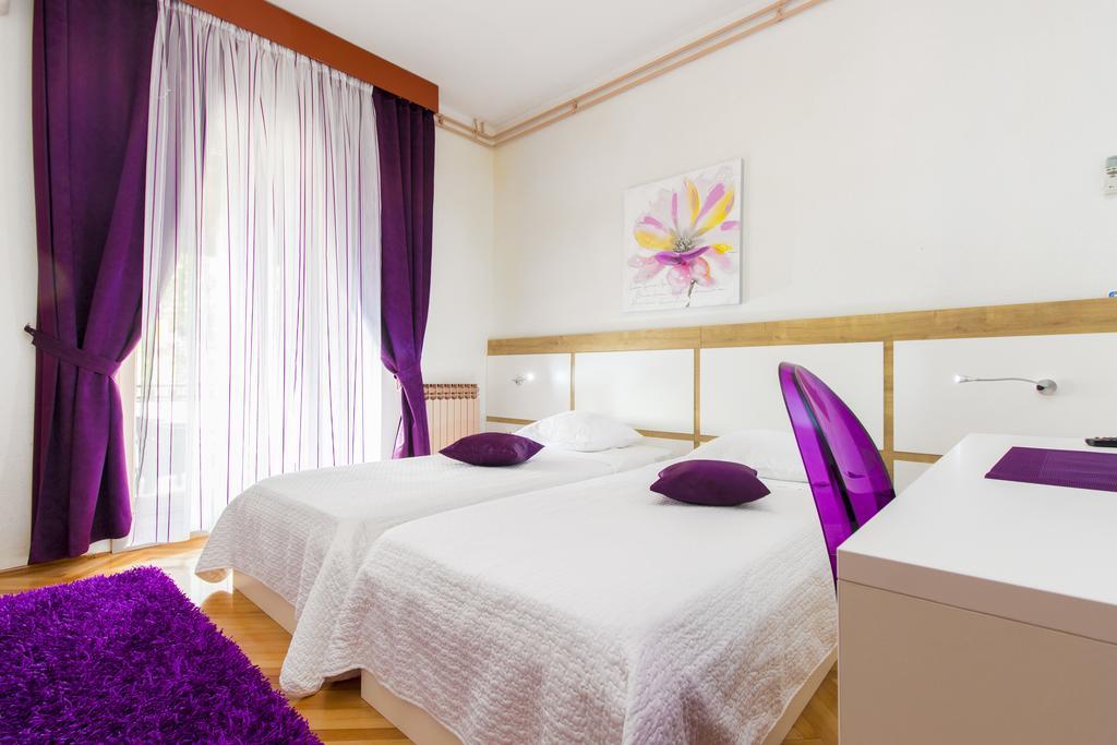 Hotel Pansion Zlatna Ribica Brodarica  Exterior foto